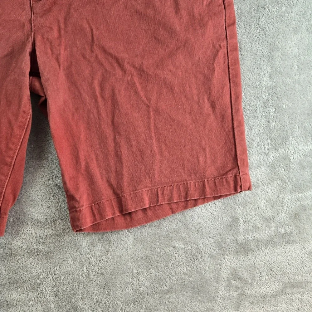 Dockers Shorts Mens 36x10 Burgundy Stretchy Flat Front Chino Pockets Casual Golf
